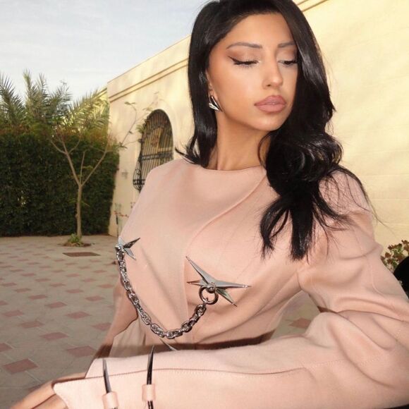 H&M x Mugler Hourglass Blazer in Antique Pink Size XL 100% Wool - Picture 5 of 6